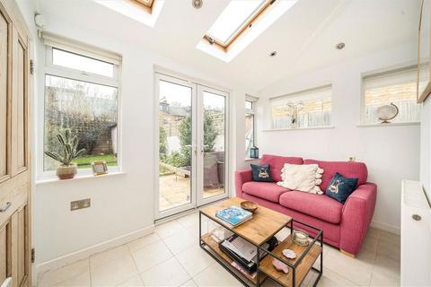 3 bedroom semi-detached house for sale, Lenham Road, London SE12