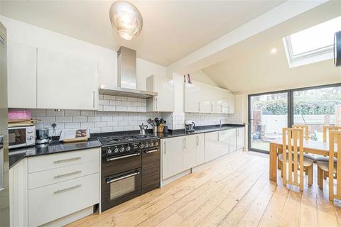 3 bedroom house to rent, Park Lane, Teddington TW11