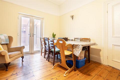 4 bedroom terraced house for sale, Albany Gardens, Whitley Bay