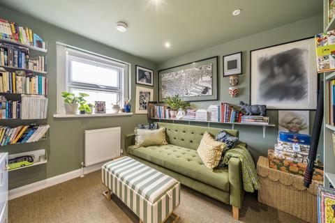 3 bedroom flat for sale, Harrow Road, Maida Vale W9