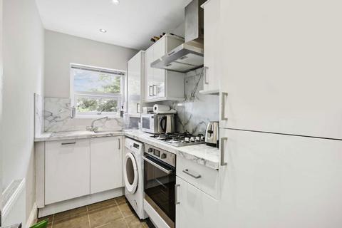 2 bedroom flat to rent, Anglesea Road, Kingston Upon Thames KT1