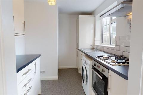 2 bedroom flat for sale, Elm Court, Brackenwood Close, Ilkley, LS29