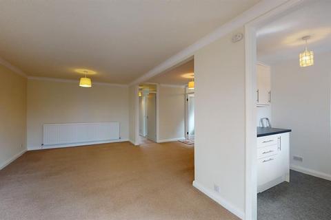 2 bedroom flat for sale, Elm Court, Brackenwood Close, Ilkley, LS29
