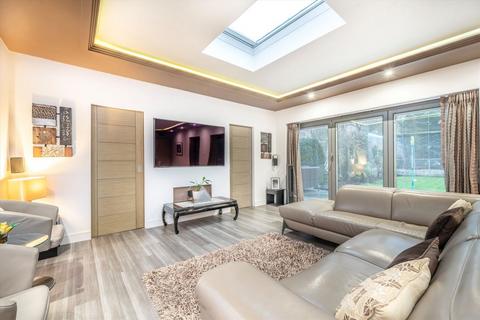 undefined, Ormond Avenue, Hampton TW12