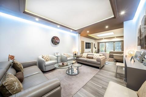 undefined, Ormond Avenue, Hampton TW12