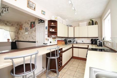 5 bedroom detached house for sale, Carlisle Avenue,  Fleetwood, FY7