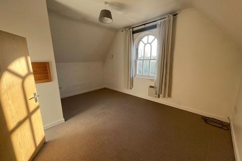 2 bedroom flat to rent, Felixstowe Road, Ipswich IP3
