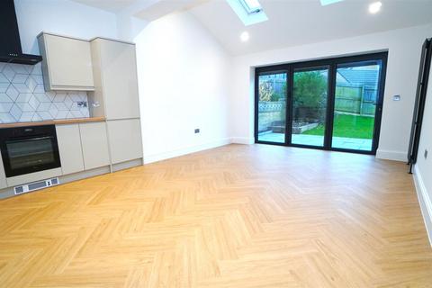 3 bedroom semi-detached house for sale, Apperley Road, Apperley Bridge