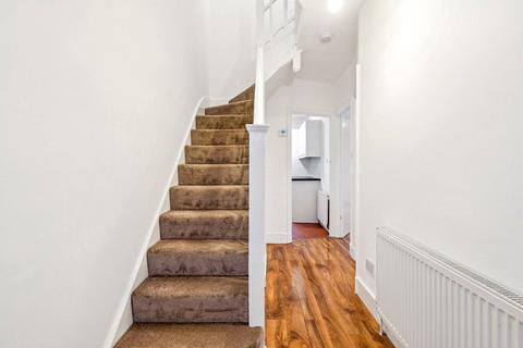 3 bedroom terraced house to rent, Charlton Road, Harrow, HA3