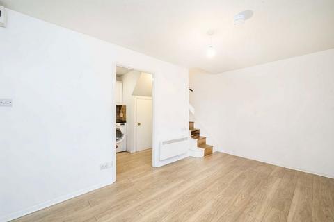 1 bedroom house for sale, Cromwell Close, London W3