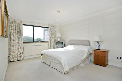 2 bedroom flat for sale, REGENT HOUSE, WINDSOR WAY, LONDON, W14