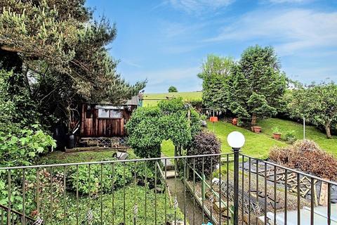 4 bedroom bungalow for sale, Jackroyd Lane, Newsome, Huddersfield, West Yorkshire, HD4 6RD