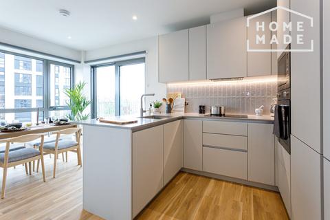 2 bedroom apartment to rent, Greenford Quay, Greenford, UB6