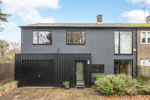4 bedroom end of terrace house for sale, Brooklands Park, Blackheath, London, SE3