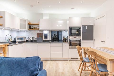2 bedroom flat for sale, Lakeside Drive, Park Royal, LONDON, NW10