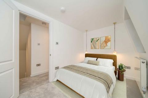 2 bedroom flat for sale, Hastings Road, London W13