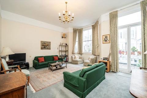 3 bedroom maisonette for sale, Perham Road, London W14