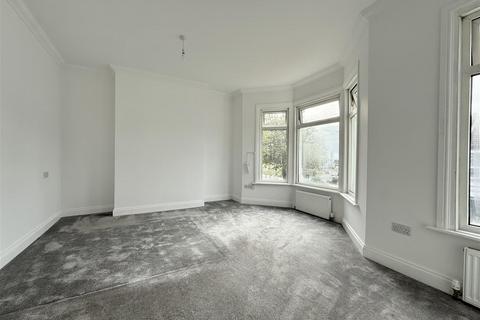2 bedroom apartment to rent, Heygate Avenue, Southend-On-Sea