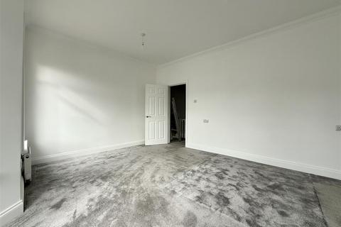 2 bedroom apartment to rent, Heygate Avenue, Southend-On-Sea