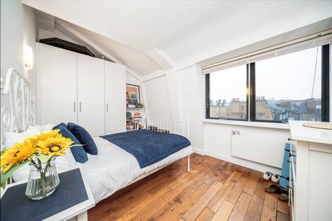 2 bedroom flat for sale, Acton Street, London WC1X