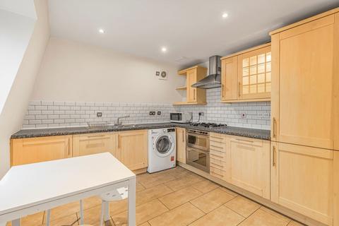 3 bedroom flat for sale, Wandsworth Road, London SW8