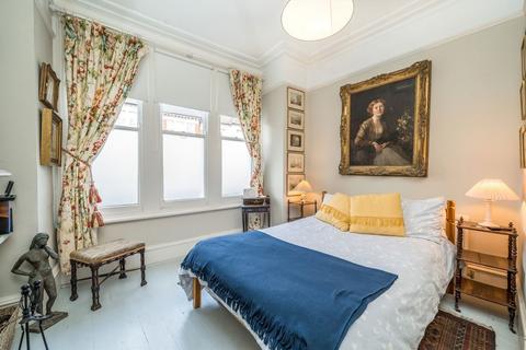 2 bedroom flat for sale, Voltaire Road, London SW4