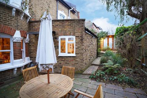2 bedroom flat for sale, Goodrich Road, East Dulwich, London, SE22