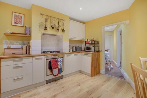 2 bedroom flat for sale, Goodrich Road, East Dulwich, London, SE22