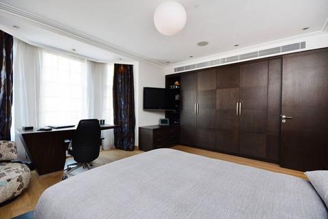 3 bedroom flat to rent, Onslow Square, South Kensington, London, SW7