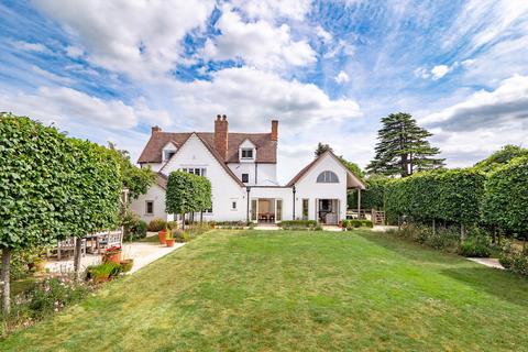 undefined, Luddington, Stratford-upon-Avon, Warwickshire, CV37