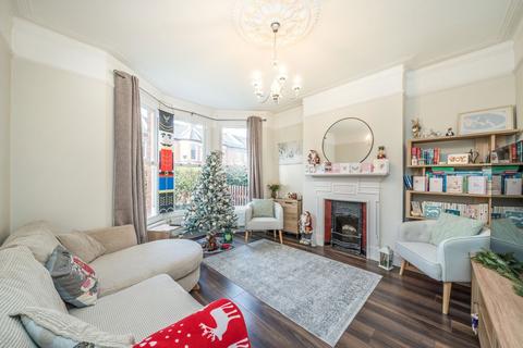 2 bedroom flat for sale, Glenfield Road, London SW12