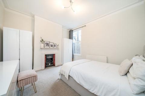 2 bedroom flat for sale, Glenfield Road, London SW12