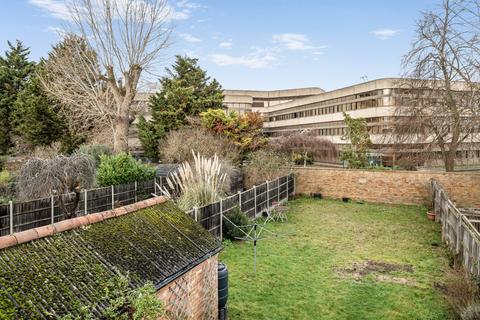 3 bedroom detached house for sale, Claremont Close, Hersham, Surrey, KT12