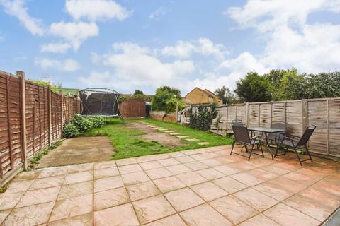 2 bedroom end of terrace house for sale, Lewins Way, Cippenham, Berkshire, SL1