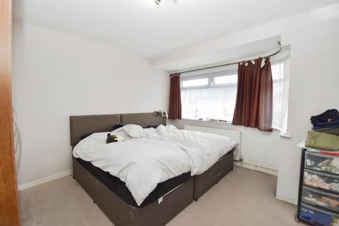 2 bedroom end of terrace house for sale, Lewins Way, Cippenham, Berkshire, SL1