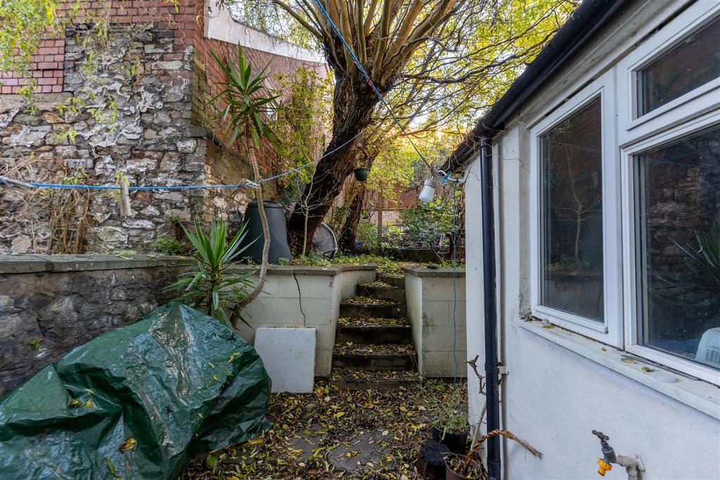 Flat 1, 23 Bath Buildings, BS6-18.jpg