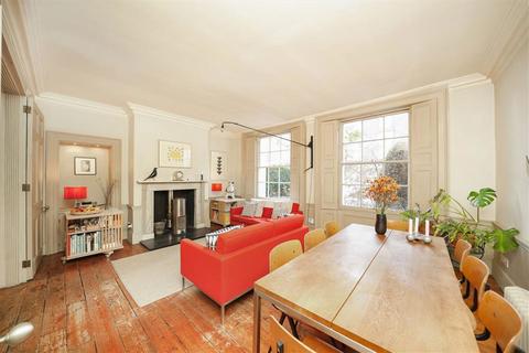 5 bedroom end of terrace house for sale, Vanbrugh Park, London SE3