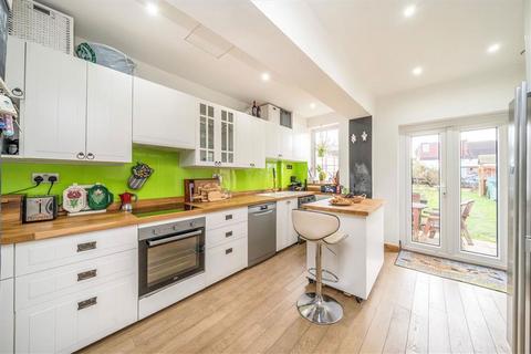 3 bedroom semi-detached house for sale, Bournbrook Road, London SE3