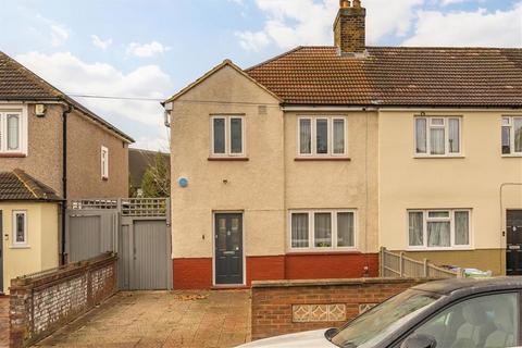 3 bedroom semi-detached house for sale - Hornfair Road, London SE7