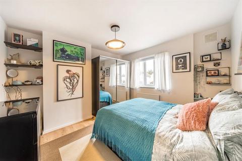 3 bedroom semi-detached house for sale, Hornfair Road, London SE7