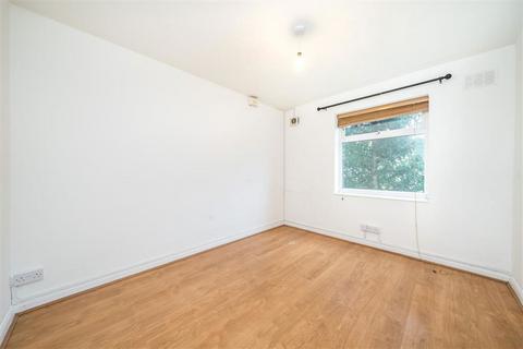 2 bedroom flat for sale, Manor Lane, London SE12