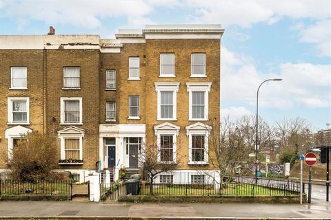 2 bedroom flat for sale - Lewisham Way, London SE14