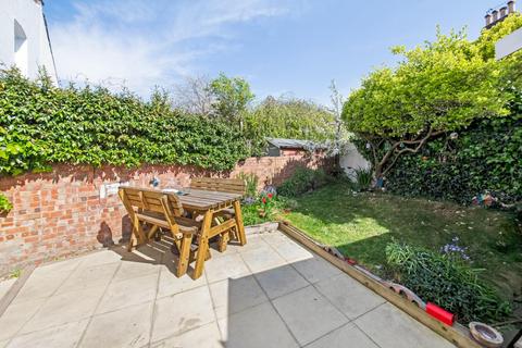 2 bedroom apartment for sale, Melbourne Grove, East Dulwich, London, SE22