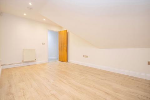 2 bedroom flat to rent, Stanley Park Road, Carshalton SM5