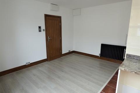 1 bedroom apartment to rent, Bedsit 1, 52 Eastfield Road, Peterborough, Cambridgeshire