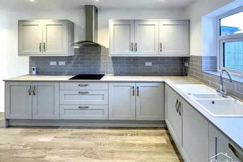 3 bedroom semi-detached house for sale, East Howe Lane, Bournemouth, BH10 5