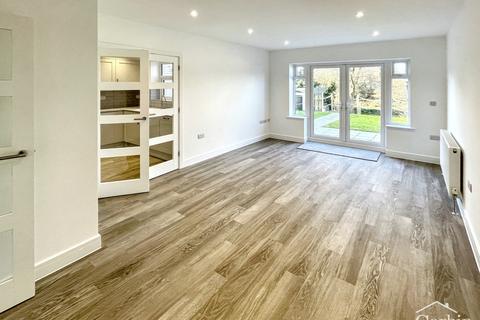 undefined, East Howe Lane, Bournemouth, BH10 5