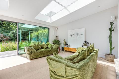 5 bedroom detached house to rent, St. Georges Road, Twickenham TW1