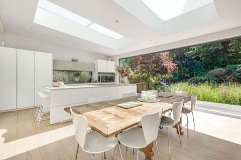 5 bedroom detached house to rent, St. Georges Road, Twickenham TW1
