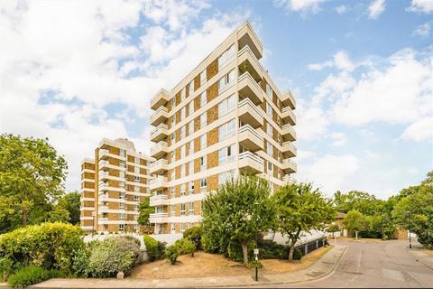 1 bedroom flat for sale, Warwick Drive, London SW15